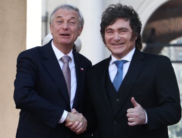 Kast y Milei sostuvieron reunión bilateral en La Moneda: se extendió por sólo 30 minutos