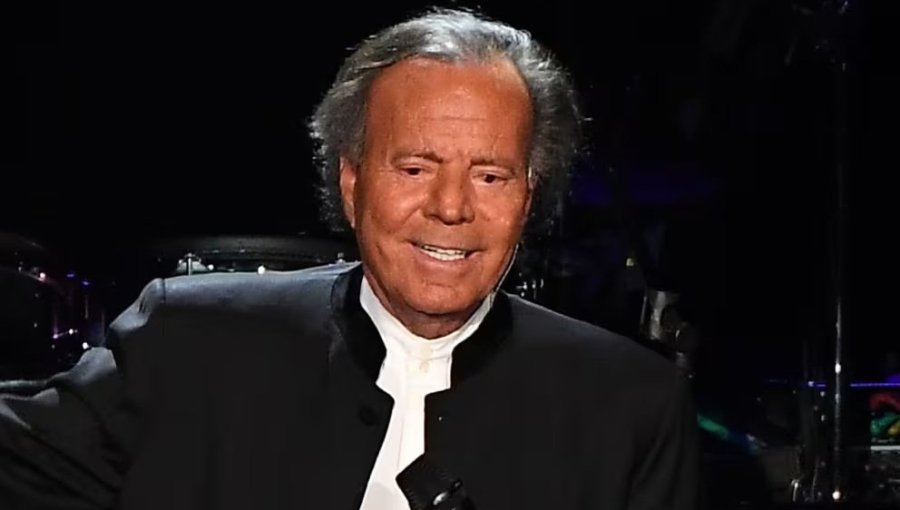 Dos extrabajadoras que denunciaron por abusos a Julio Iglesias presentan nueva querella contra el cantante