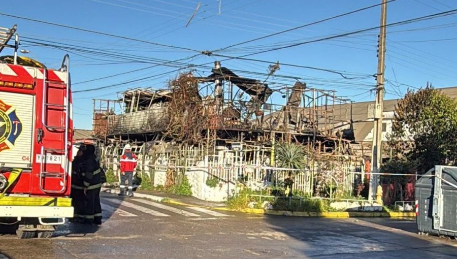 Tragedia en Viña del Mar: mujer de 82 años pierde la vida en incendio que afectó a dos viviendas en el paradero 12 de Achupallas