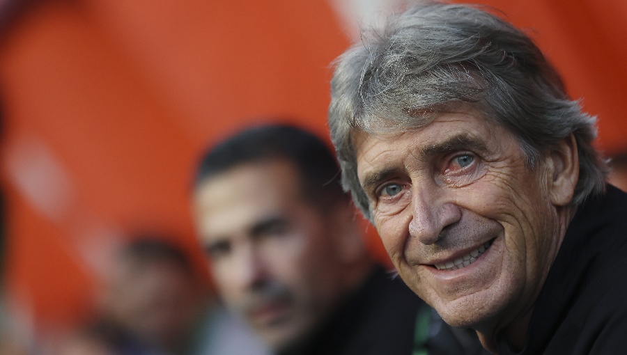 Prensa española elogia a Manuel Pellegrini tras victoria del Betis sobre Real Madrid