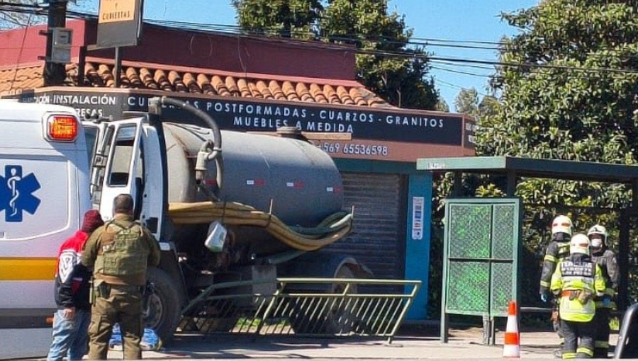 Hombre de 68 años muere aplastado por camión conducido por su hijo en el Biobío