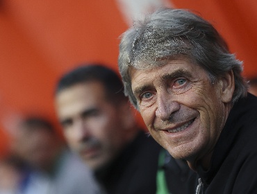 Prensa española elogia a Manuel Pellegrini tras victoria del Betis sobre Real Madrid