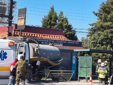 Hombre de 68 años muere aplastado por camión conducido por su hijo en el Biobío
