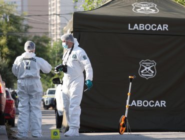 Siete sujetos armados asesinan a un hombre en una schopería de Conchalí