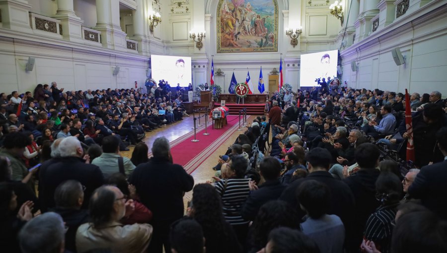 Mundo político despide a Camilo Escalona en emotiva ceremonia en el exCongreso