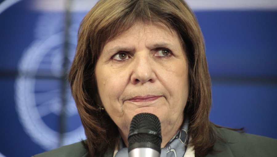 Bullrich aclara dichos sobre el Estrecho de Magallanes y ofrece disculpas a Chile