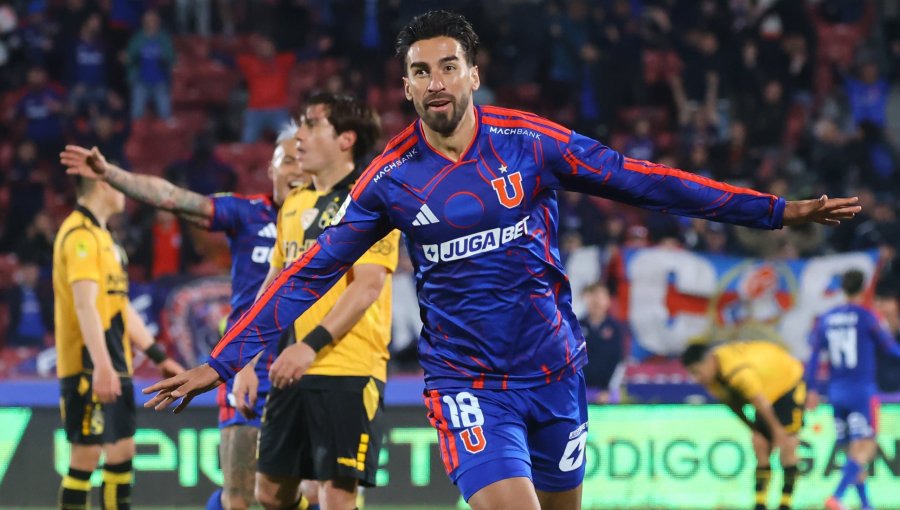 Juan Martín Lucero despeja dudas sobre su continuidad en la U luego de convertir dos goles ante Coquimbo