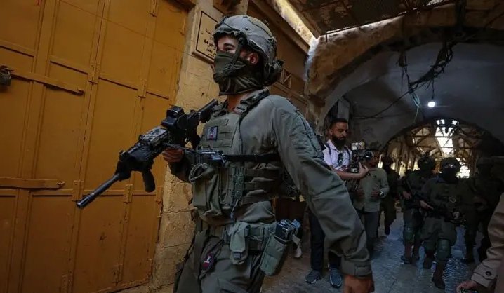 Reino Unido anuncia sanciones contra los colonos israelíes en Cisjordania y los acusa de "limpieza étnica"