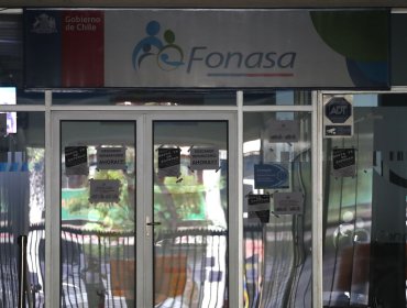 Fonasa presenta querella criminal por eventual fraude de subvenciones que habría generado un perjuicio cercano a los $8 mil millones