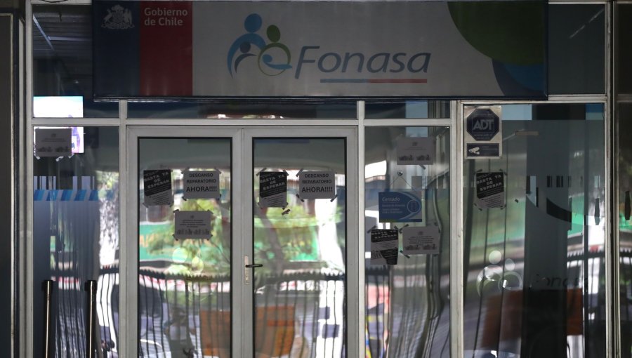 Fonasa presenta querella criminal por eventual fraude de subvenciones que habría generado un perjuicio cercano a los $8 mil millones
