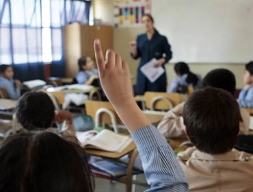 Resultados de Chile en prueba PISA 2025: Caída en Matemática y Lectura mientras que en Ciencias no registra variaciones significativas