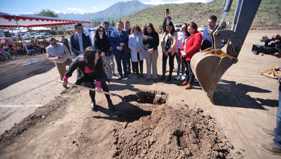 Tras 14 años de espera, comienza la construcción de 80 viviendas en Putaendo