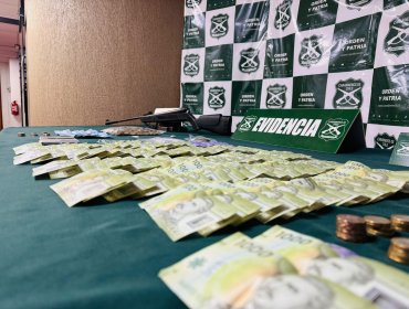Caen dos microtraficantes tras allanamiento policial en Quintero: incautan drogas, dinero y un rifle