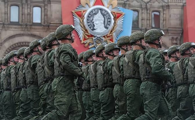 EE.UU. pide a Europa prepararse para "un conflicto prolongado" en Ucrania ante rearme militar de Rusia