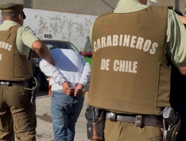 Asalto y agresión en Plaza Victoria termina con dos detenidos en pleno centro de Valparaíso