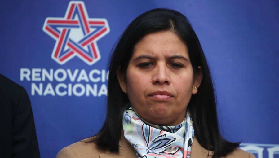 Presidenta de RN califica de "impropias" las declaraciones del ministro Barros sobre la senadora Núñez