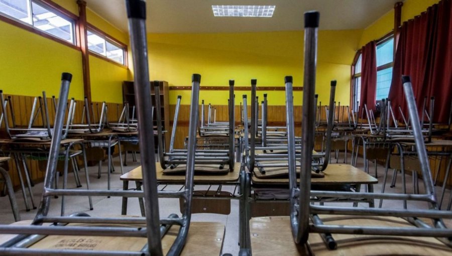 Escándalo en el SLEP de Valparaíso: Contraloría detecta millonarios pagos a exdirector ejecutivo que se encontraba suspendido
