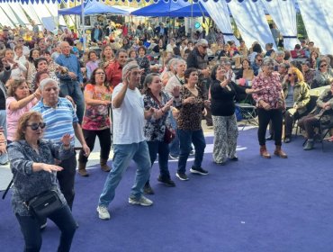 «Pasamos Agosto»: unos 800 adultos mayores participaron en malón de Villa Alemana