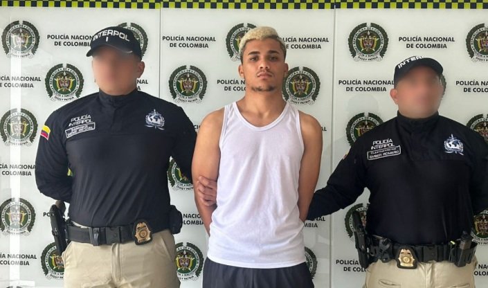 Tras más de un año prófugo: Presunto sicario del "Rey de Meiggs" regresó a Chile luego de ser extraditado desde Colombia