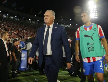 Bombazo desde Paraguay: Gustavo Alfaro en la mira de La Roja y su continuidad en duda por exigencia salarial