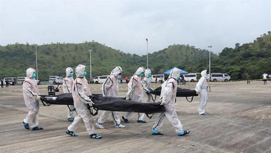 Suben a 76 los muertos por incendio de barco en Filipinas donde dos chilenos fueron rescatados