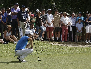 Joaquín Niemann avanza al tercer puesto y pelea el título del Abierto de Irlanda
