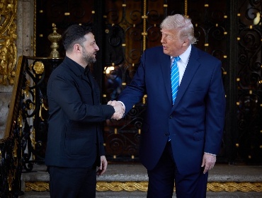Trump insta a Zelenski a detener ataques a la industria petrolera rusa