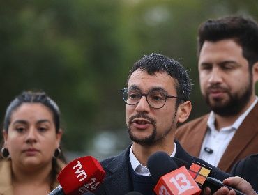 Alcalde de Peñalolén acusa al Gobierno de respaldar "prácticas clandestinas" tras defensa del ministro de las Culturas al rodeo