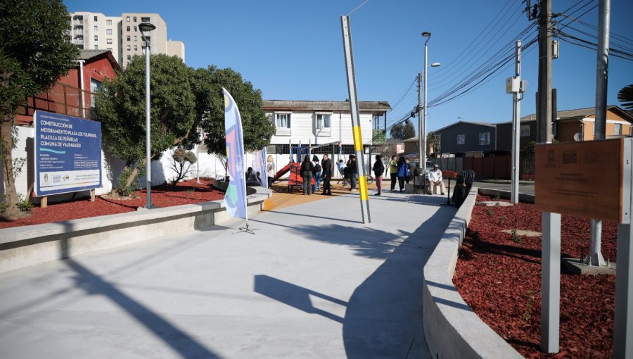 Plaza Los Tuliperos se transforma con nuevos juegos, iluminación y espacios para la comunidad de Placilla de Peñuelas