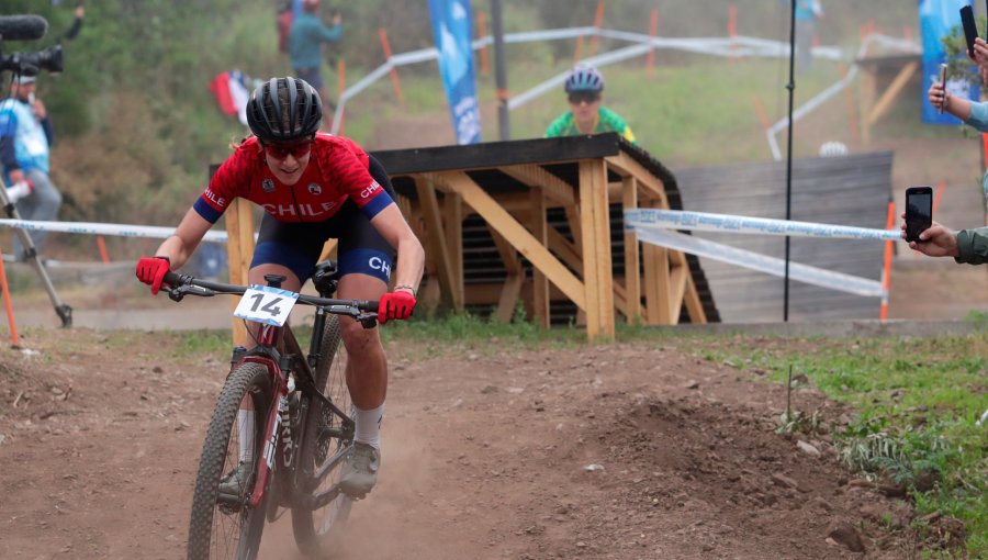 Catalina Vidaurre le da el primer oro al Team Chile y lidera histórico 1-2 en mountain bike