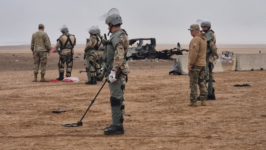 Vehículo que viajaba desde Tacna hacia Arica ingresa a campo minado y explota en la frontera