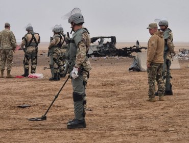 Vehículo que viajaba desde Tacna hacia Arica ingresa a campo minado y explota en la frontera