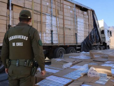 Más de 665 mil cajetillas de cigarrillos de contrabando fueron decomisadas en la ruta A-65 en Tarapacá