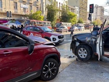 Persecución desde Viña del Mar termina con cuatro detenidos y tres funcionarios municipales lesionados en Valparaíso