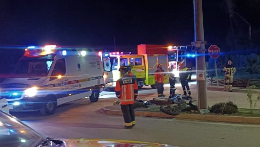 Motociclista pierde la vida tras chocar contra una barrera de seguridad y un poste en Zapallar