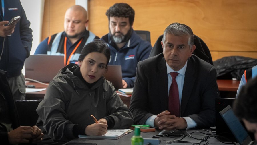 Senadora Cariola lleva a autoridades de la V Región las urgencias recogidas en terreno tras el temporal