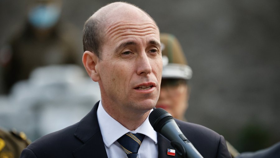 Ministro Arrau anuncia "ajustes" a reglamento de Ley de Seguridad Municipal tras admitir que da pie a "interpretaciones equívocas"