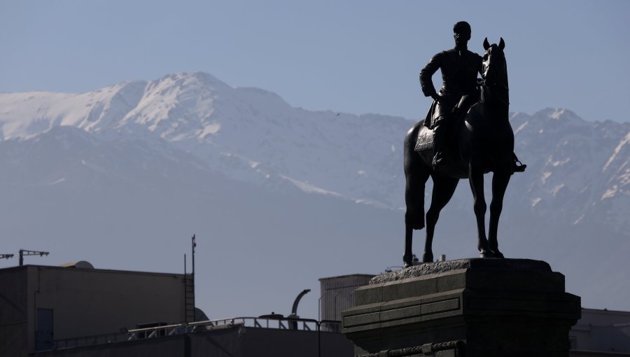 Ingresan proyecto para rebautizar la región Metropolitana en honor al general Manuel Baquedano