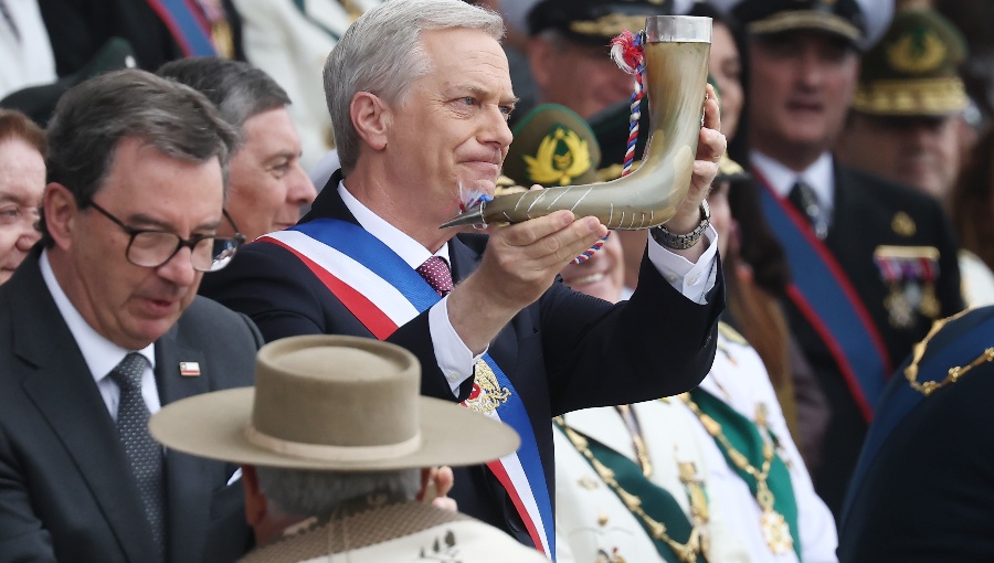 Presidente Kast encabezó su primera Parada Militar 2026 en el Parque O'Higgins