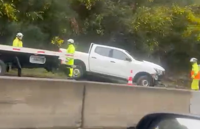 Accidente vehicular termina con automóvil desbarrancado en Ruta Las Palmas en dirección a Viña del Mar