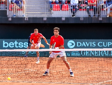 España derrota a Chile en dobles y clasifica a la fase final de la Copa Davis