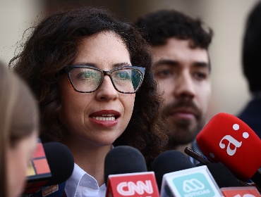 Diputada Yeomans critica al Gobierno tras retiro de Bachelet: "La peor Cancillería"
