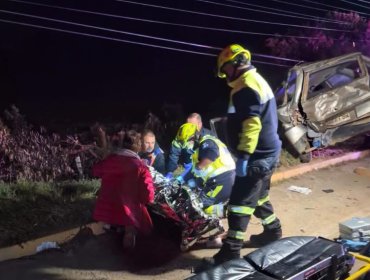 Accidente vehicular protagonizado por conductor ebrio mantiene a una persona en riesgo vital y siete lesionados en Quintero