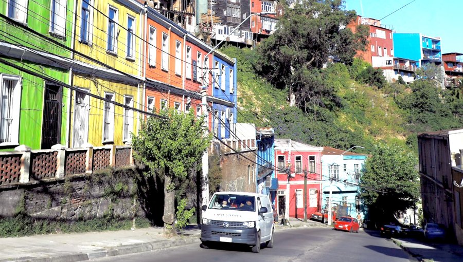 "Va a quedar la escoba": Vecinos de Playa Ancha anticipan colapso por cierre de calle Carampangue y acusan "indolencia"