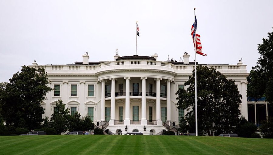 Tres medios de comunicación demandan al Gobierno de Trump tras el bloqueo a sus periodistas en la Casa Blanca