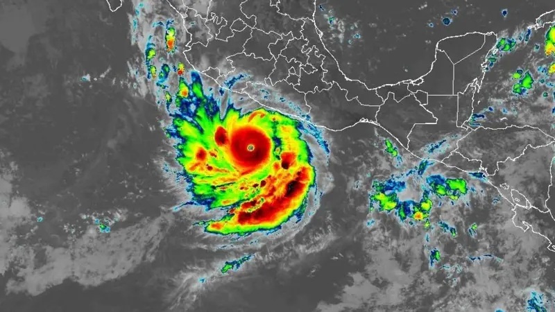 Huracán Polo alcanza la categoría 5 en tiempo récord y amenaza las costas de México con fuertes lluvias y riesgos de inundaciones