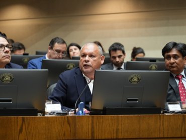 Gobernador Mundaca defiende presupuesto ante el Congreso, anuncia visita a La Moneda y critica rol de los delegados presidenciales