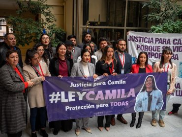 A seis meses del femicidio de Camila Ponce en Valparaíso, parlamentarias presentan proyecto «Ley Camila»