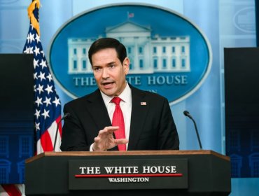EE.UU. advierte a Irán con "opciones militares" si no frena su programa nuclear