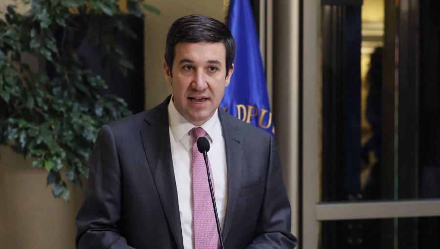 Presidente de la UDI apunta a la oposición por rechazo a reforma que extendía plazo de detención para expulsiones administrativas